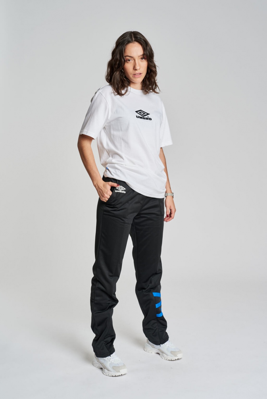 C20026-JJZ-CLASSICO 2.0 BOYFRIEND TEE - WMNS BRIGHT WHITE / BLACK