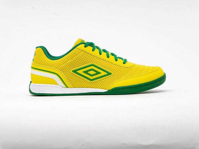 Umbro Futsal Street V Yellow / Green Indoor Soccer Shoe