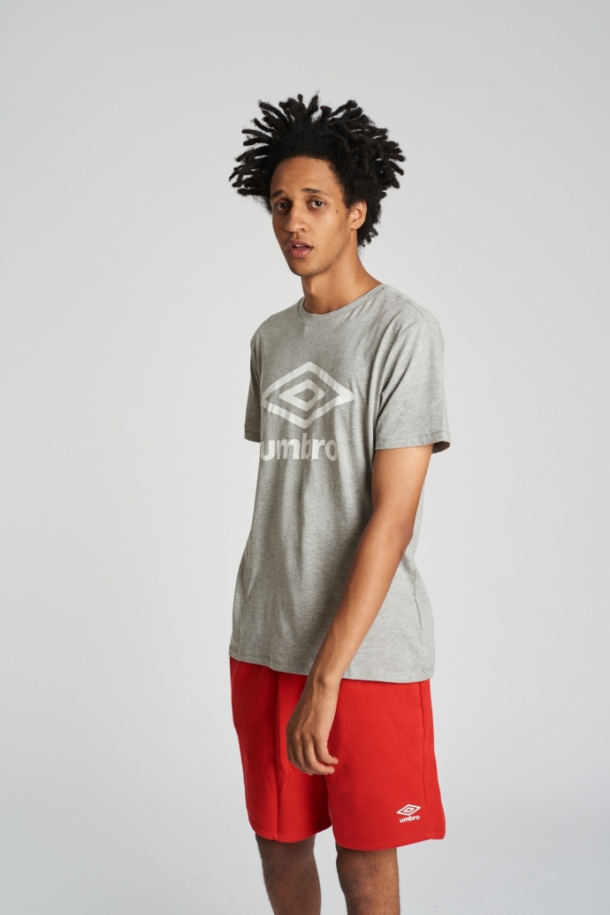 Bermuda Umbro Roupeiro Vermelho