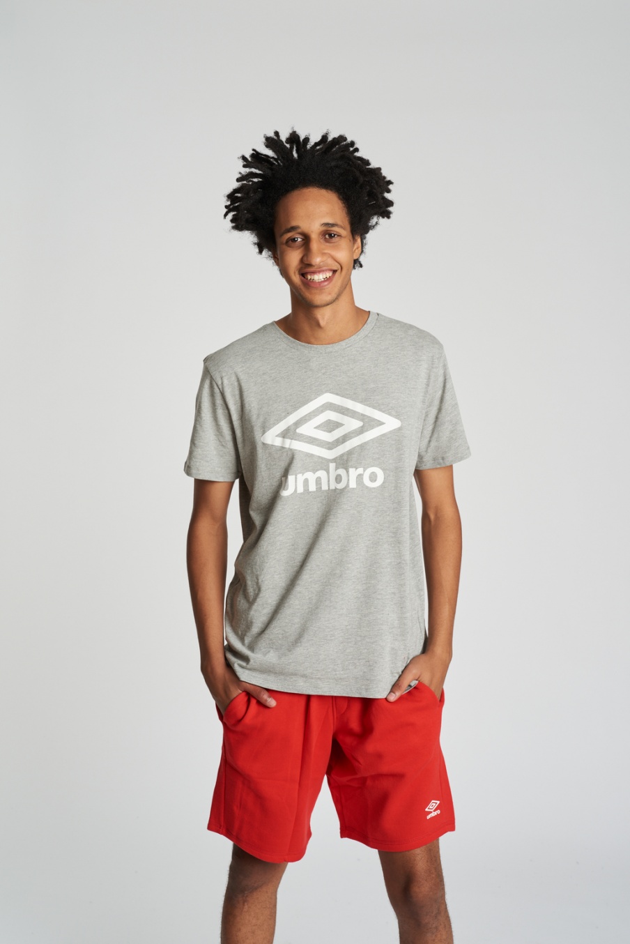 Bermuda Umbro Roupeiro Vermelho