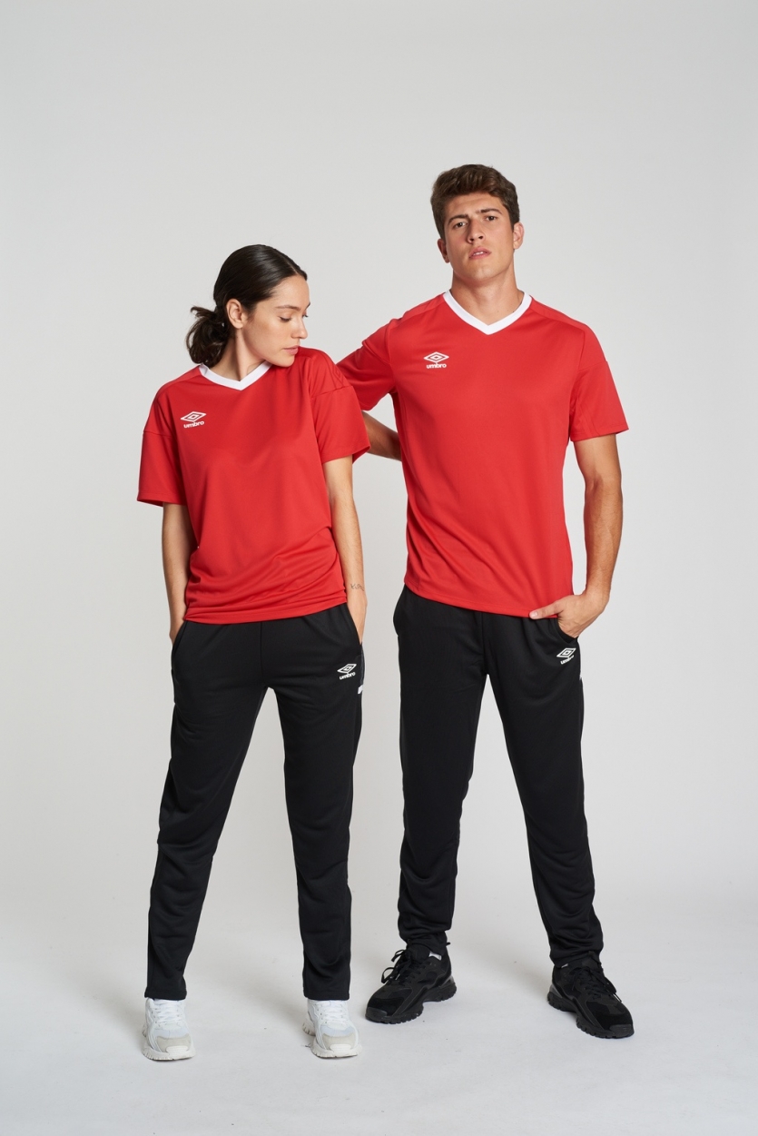 Camiseta vermelha Umbro Legacy 2