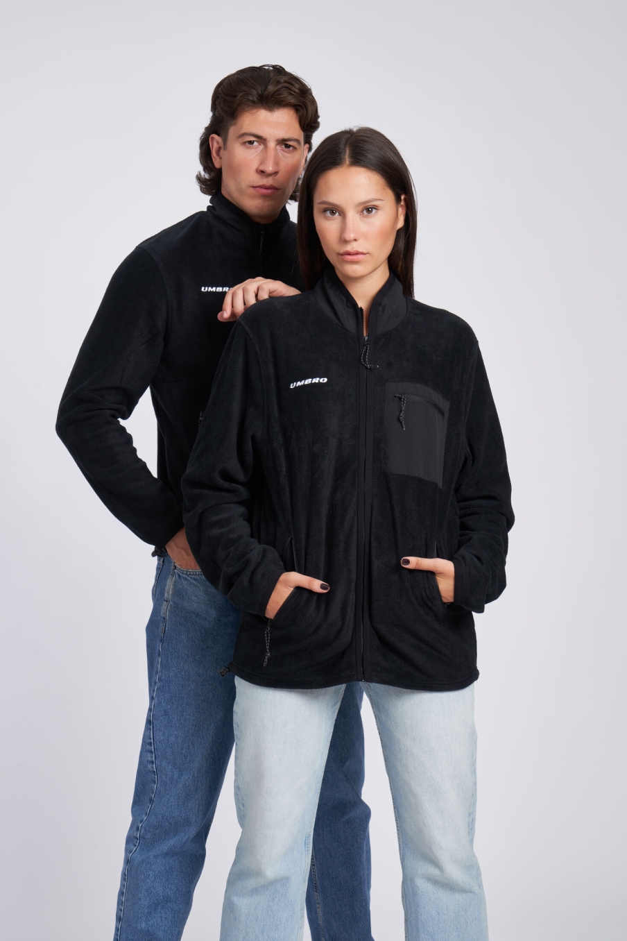 https://umbro.es/16854-home_default/chaqueta-polar-umbro-fleece-jacket-black.jpg