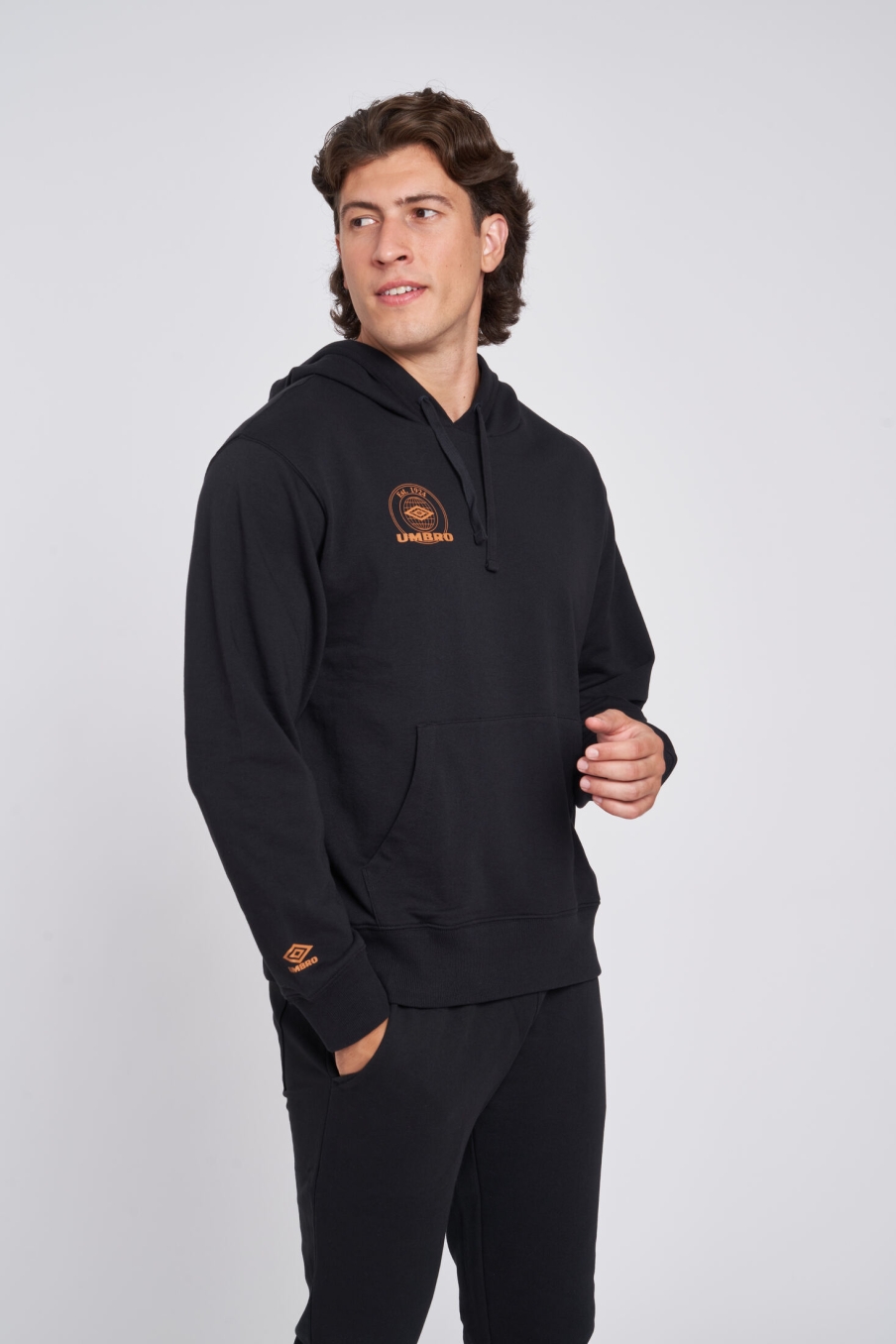 MOLETOM UMBRO COLLEGIATE GRAPHIC HOODIE PRETO