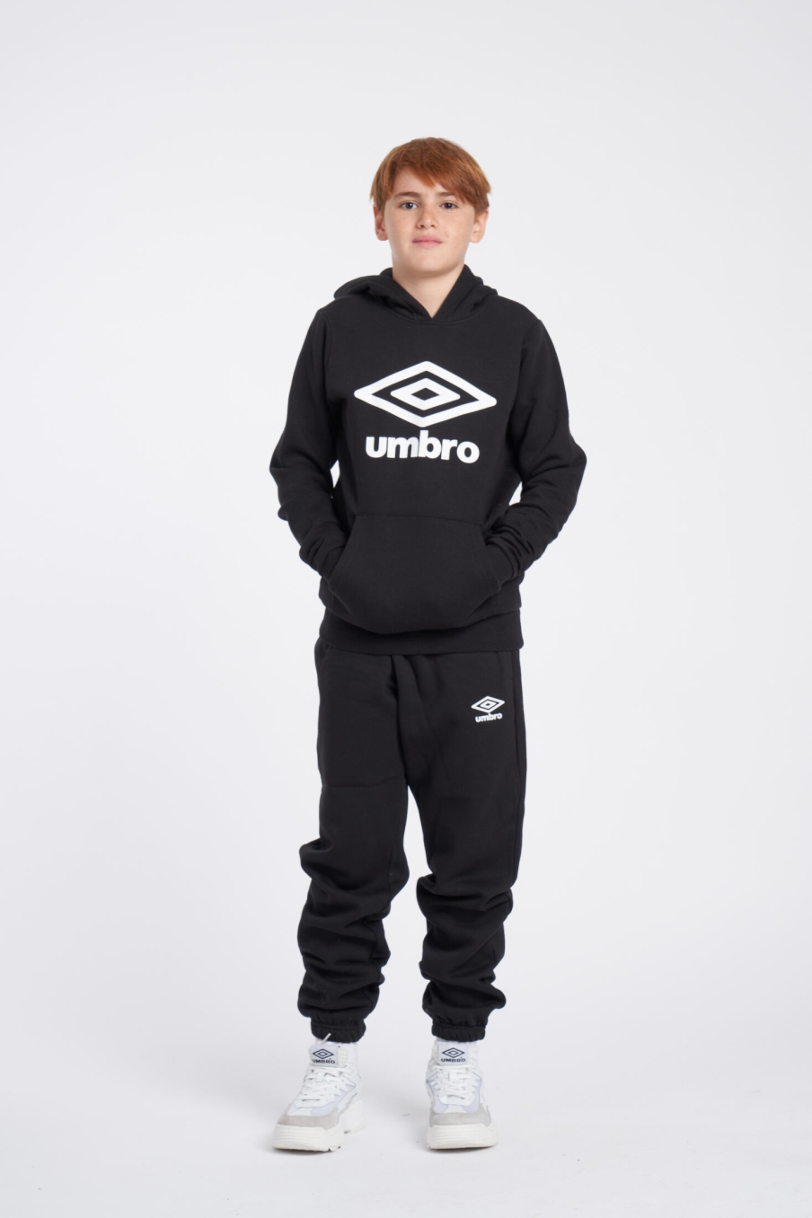 Umbro Wardrobe Hoodie Large Logo Junior Black / White