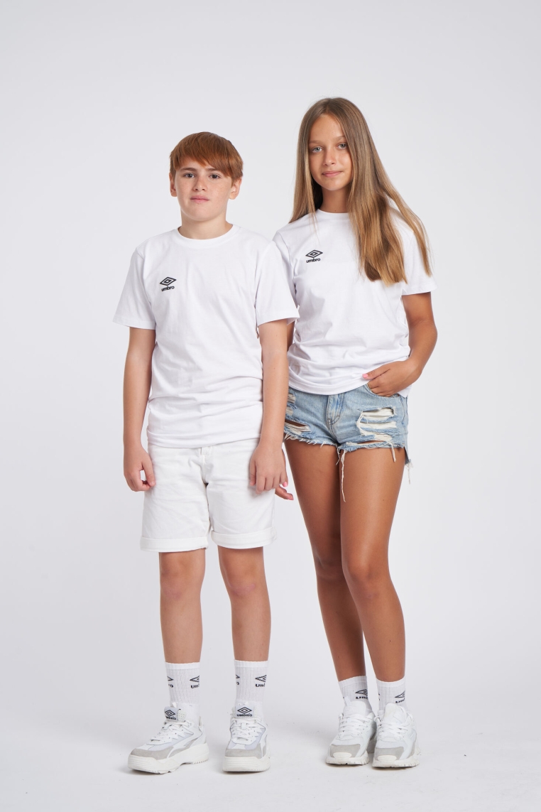 T-shirt Umbro Guarda-Roupa Júnior Pequeno Logo Branco/Preto