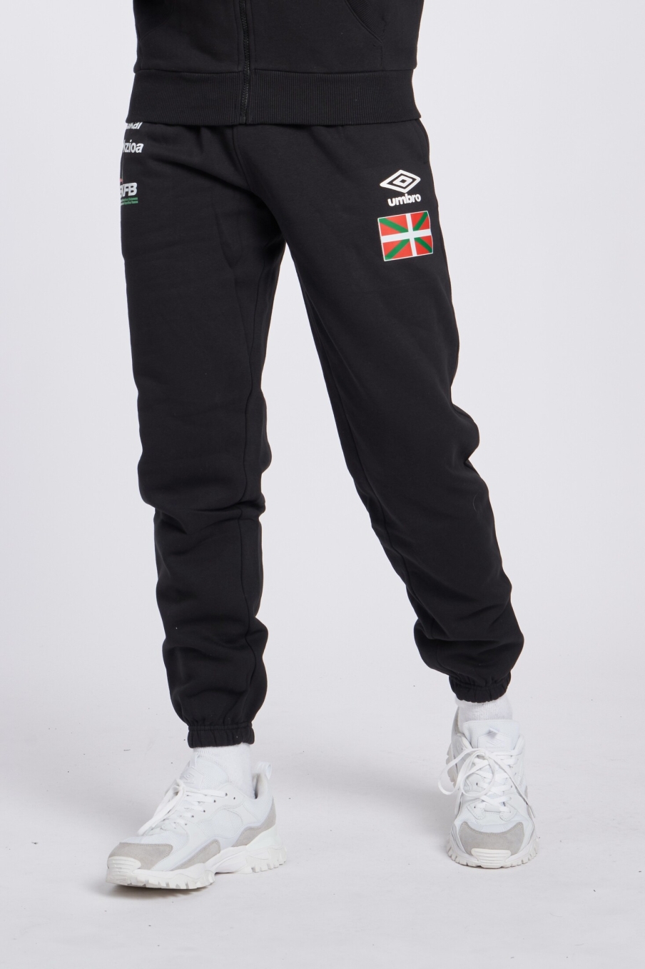EUSKAL SELEKZIOA WALKING/22 FLEECE JOGGER BLACK ADULTO  