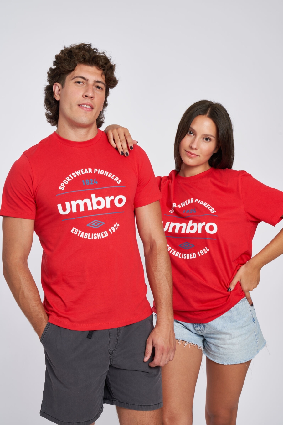 UMBRO FW CIRCULAR GRAPHIC TEE VERMILLION T-SHIRT
