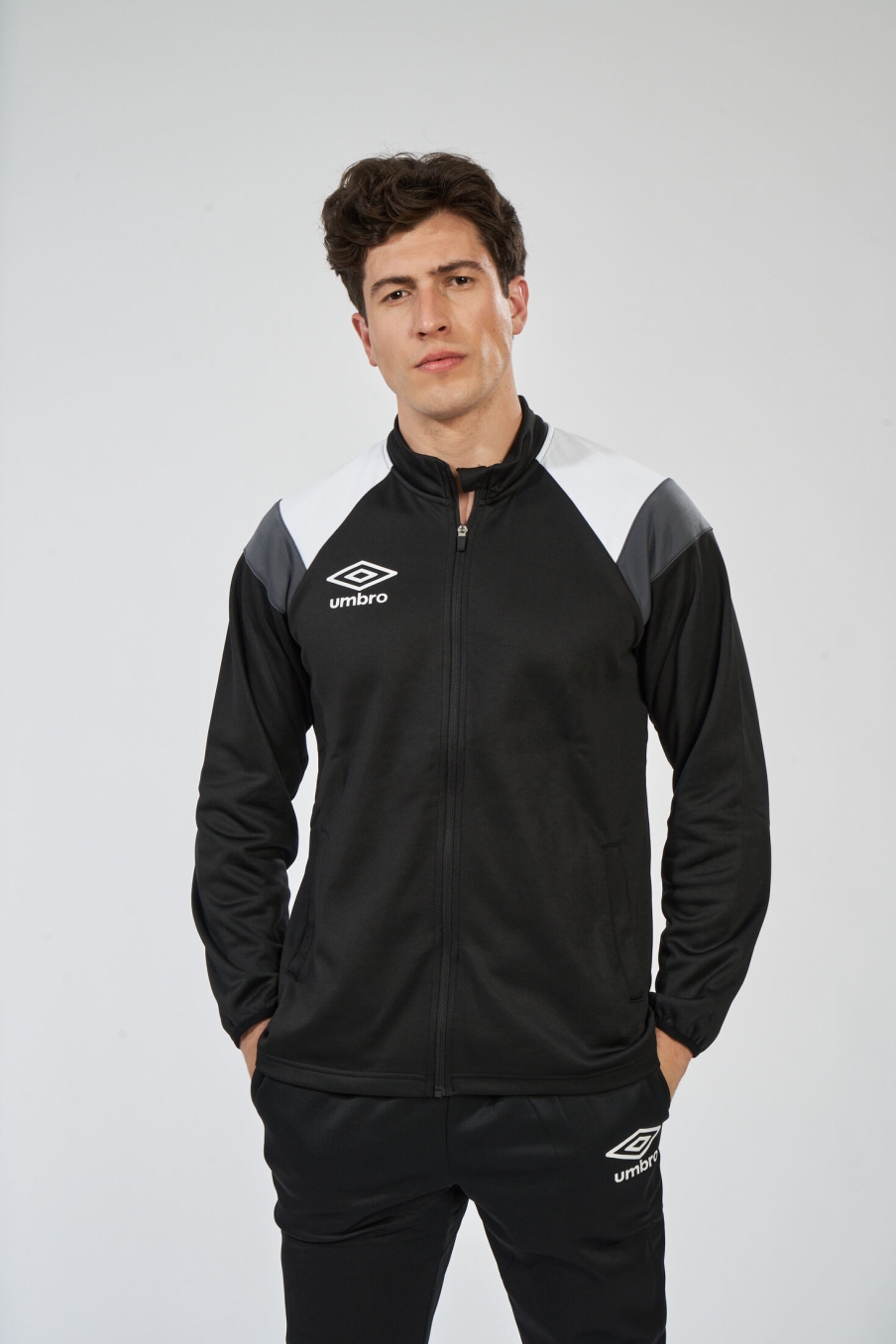 Jaqueta Umbro Jipe preto / branco