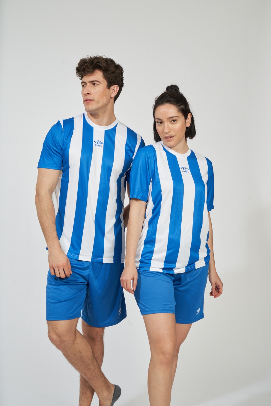 Camiseta Umbro Brave Azul/Branca