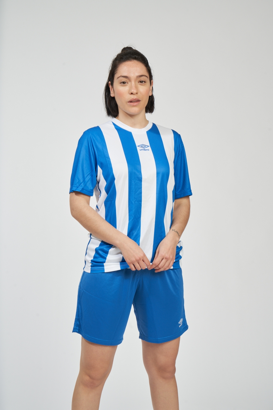 Camiseta Umbro Brave Azul/Branca