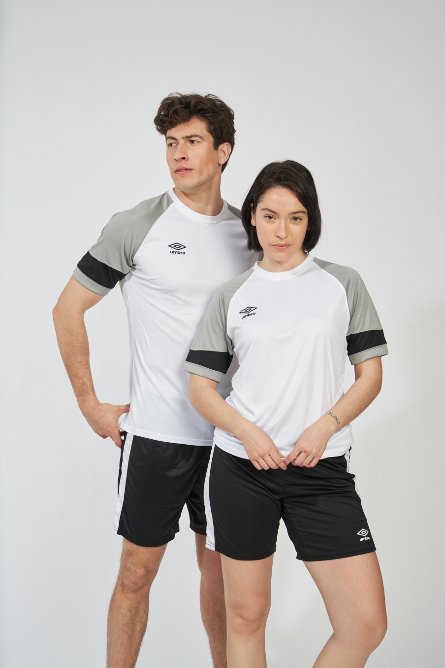 Camiseta Umbro Lukenga Branca/Cinza/Preta