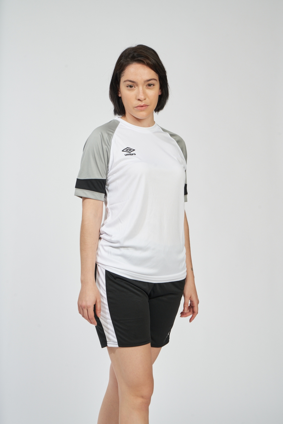Camiseta Umbro Lukenga Branca/Cinza/Preta