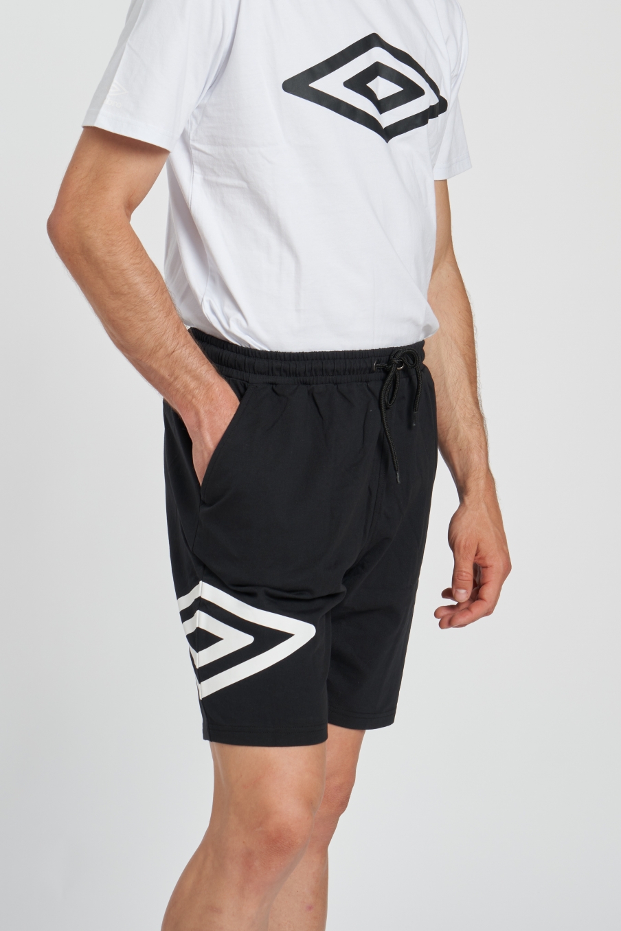 Umbro Octans Schwarze Shorts