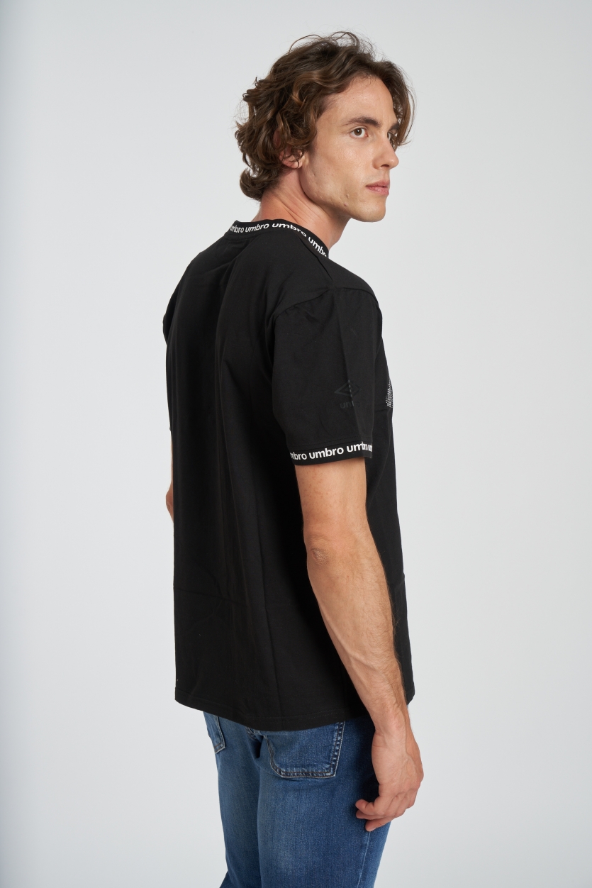 Camiseta preta Umbro Fornax 2
