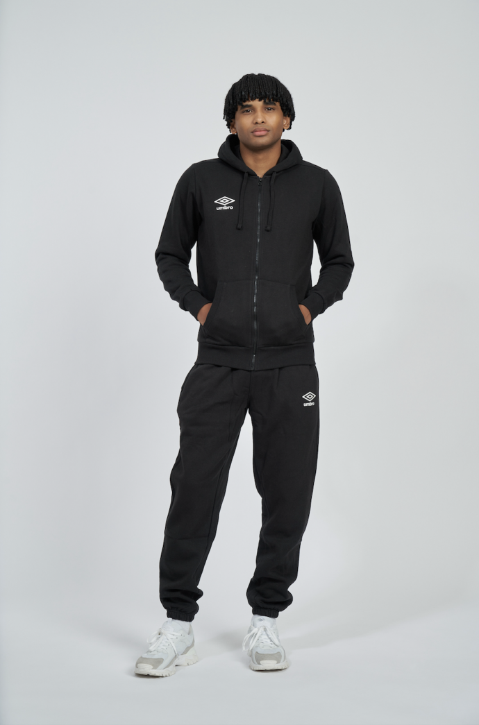 Moletom Umbro Guarda-Roupa com Capuz...