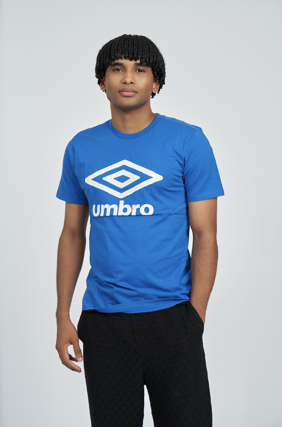 Camiseta Umbro Wardrobe Large Logo White / Black / White