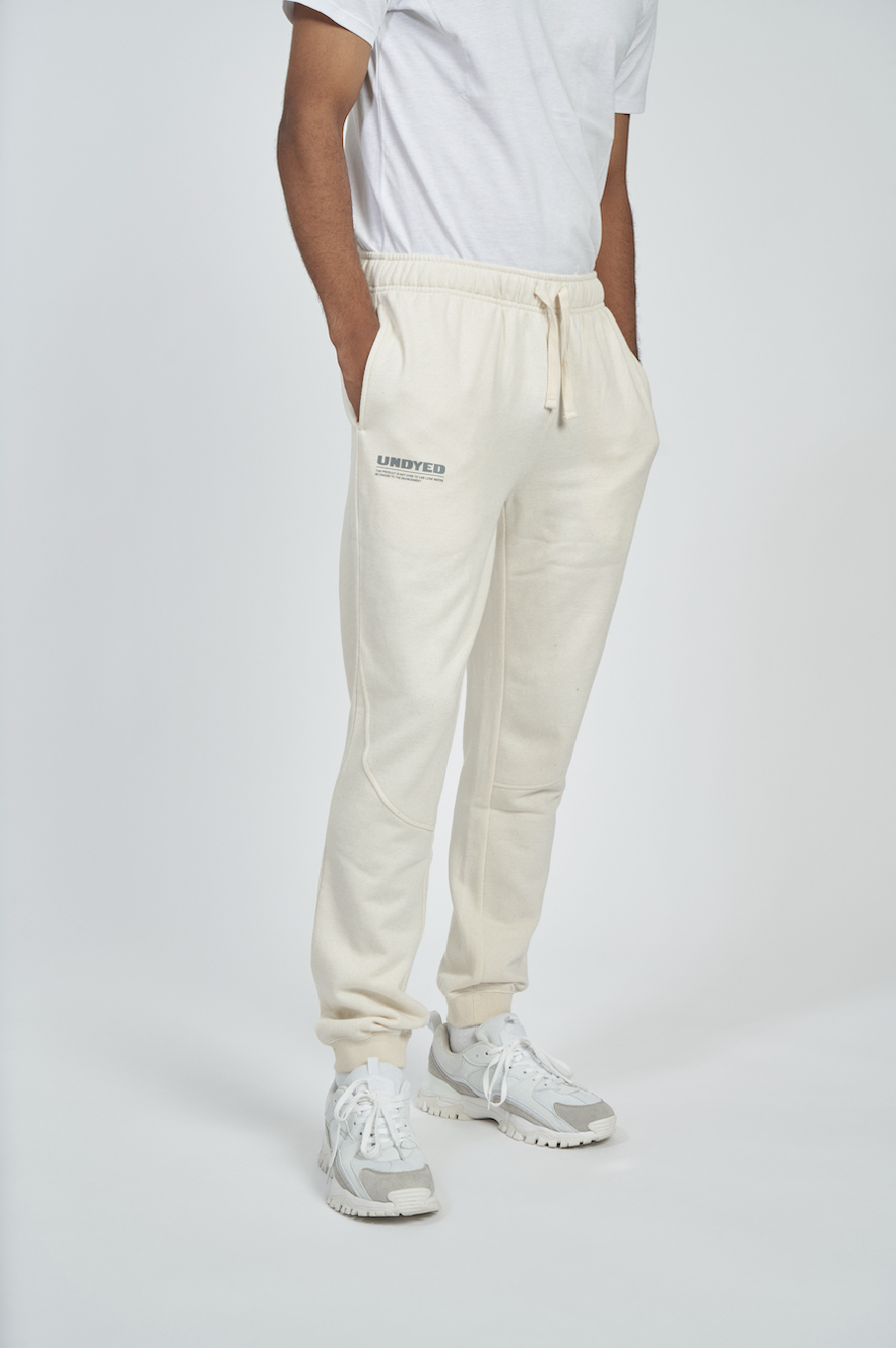 Pantalón Umbro Undyed Jogger Natural
