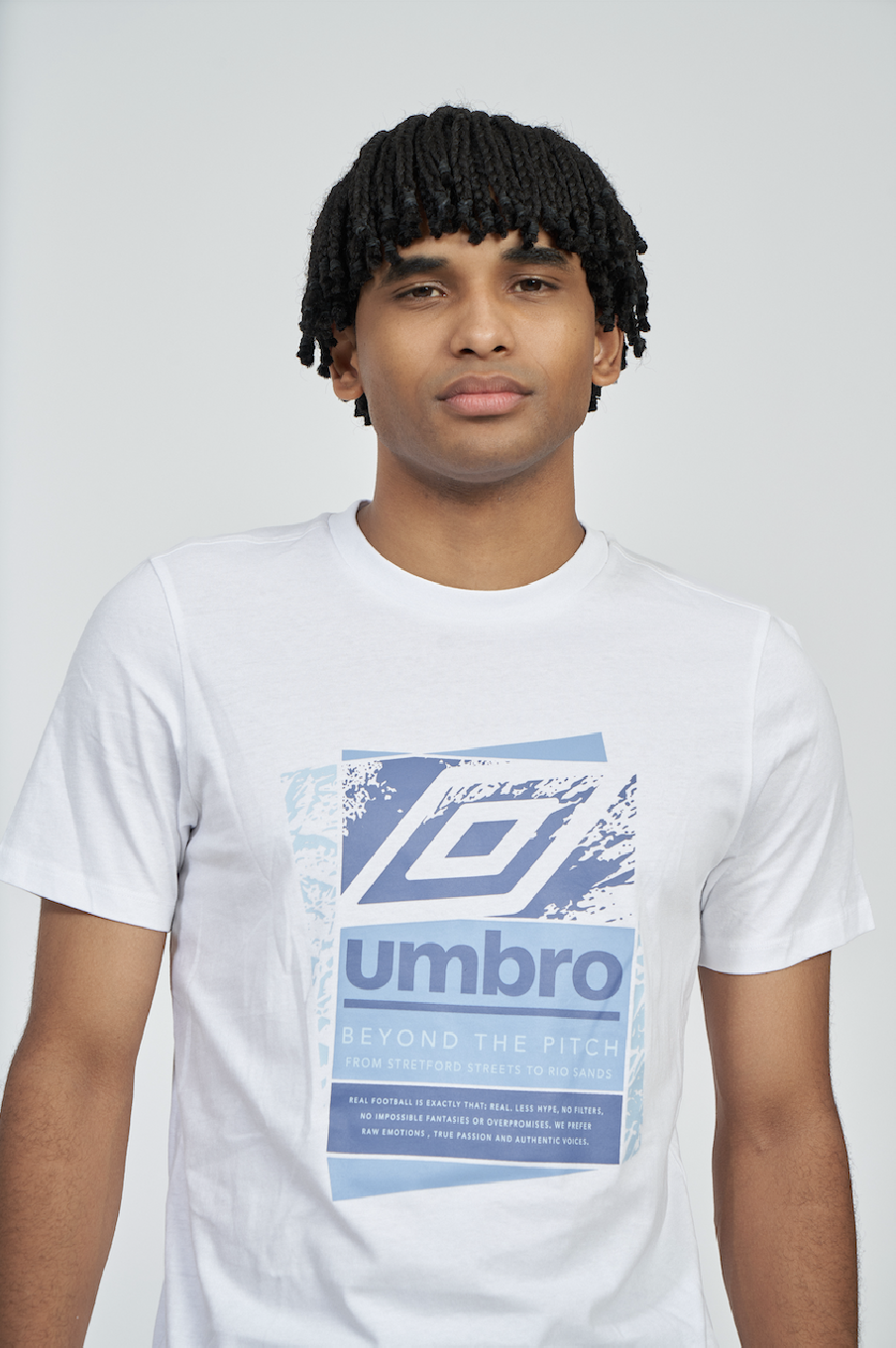 Umbro FW Layered Box Logo Camiseta gráfica branca brilhante