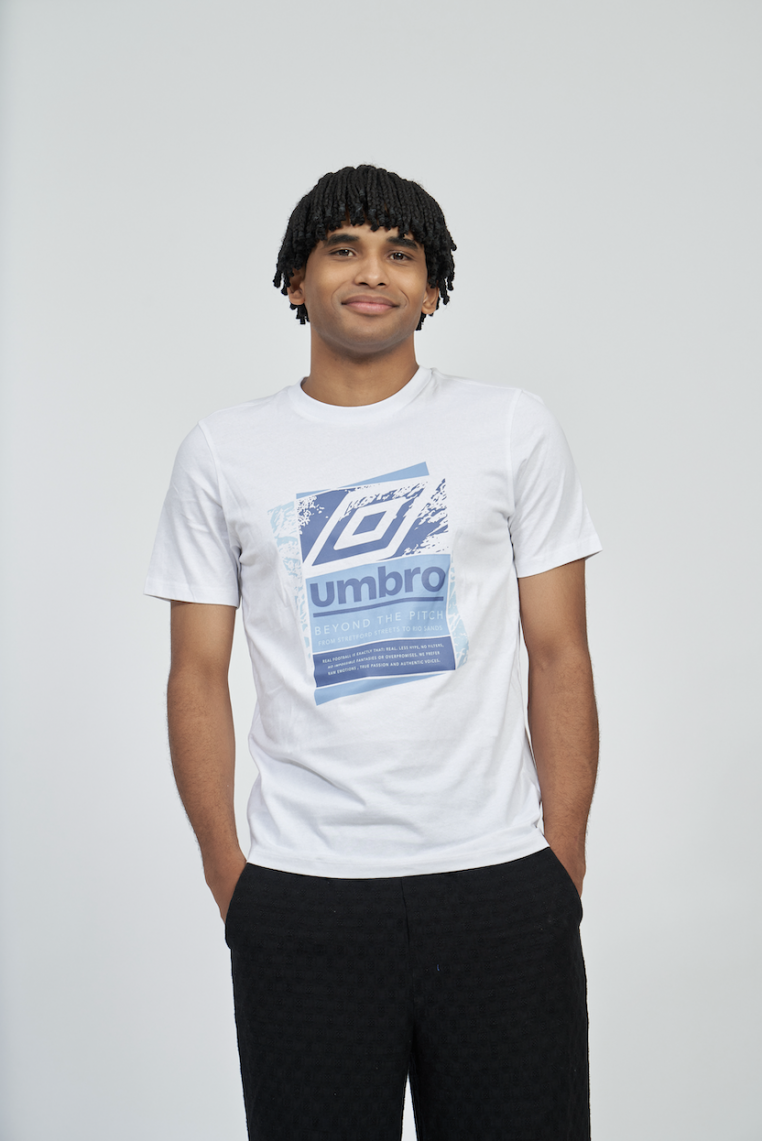 Camiseta Umbro FW Layered Box Logo Graphic Tee Brilliant White