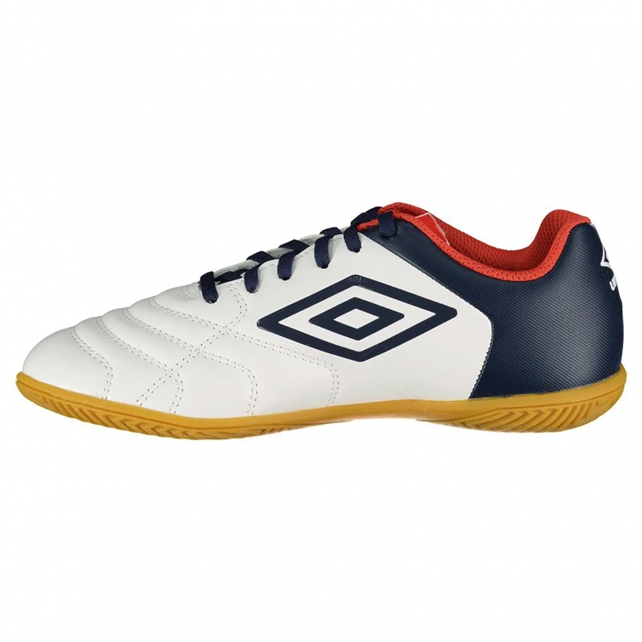 Zapatillas Futsal de la marca Umbro - Calidad y estilo para tus partidos de fútbol  sala