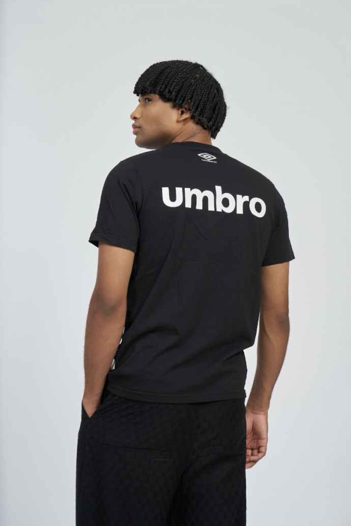 Camiseta Preta Umbro Abigamin