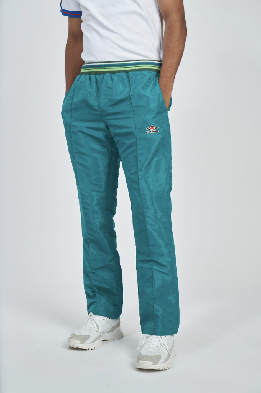 Pantalón Umbro Monogram Straight Leg Track Pant Quetzal Green