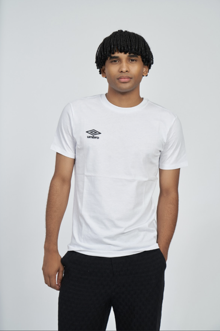 T-shirt Umbro Wardrobe Pequeno Logo Branco/Preto