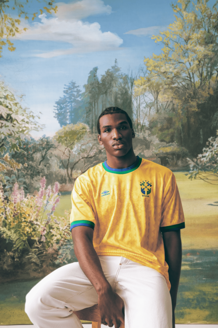 Camiseta Umbro Brazil Iconic Graphic Jersey Empire Yellow