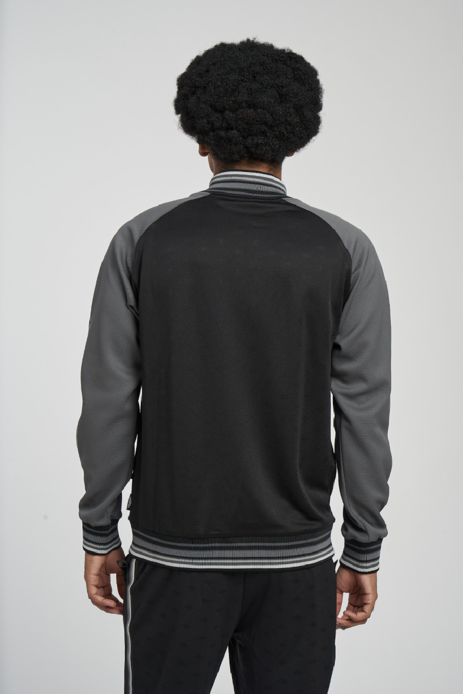 CHAQUETA UMBRO MONOGRAM ANTHEM JACKET BLACK/IRON GATE