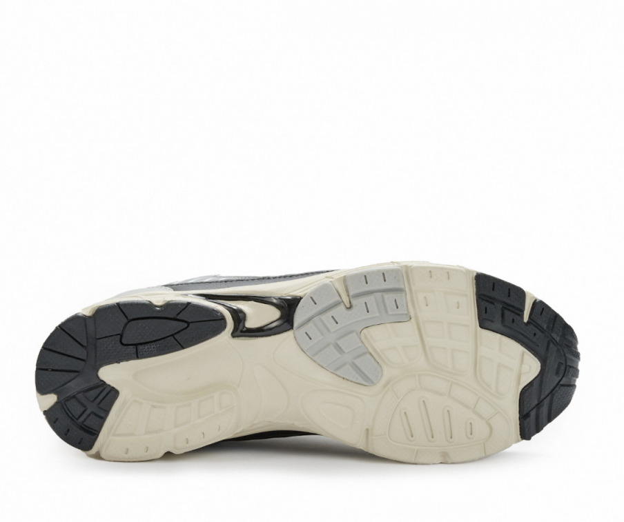 Umbro Orell II High Rise Sneaker / Silver / Griffin / Black