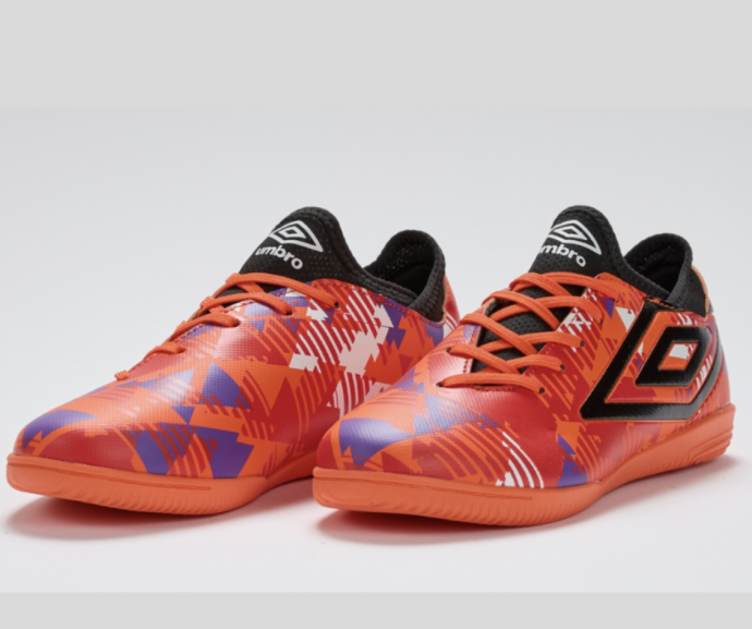 Soccer Sneaker Umbro Formation III IC...