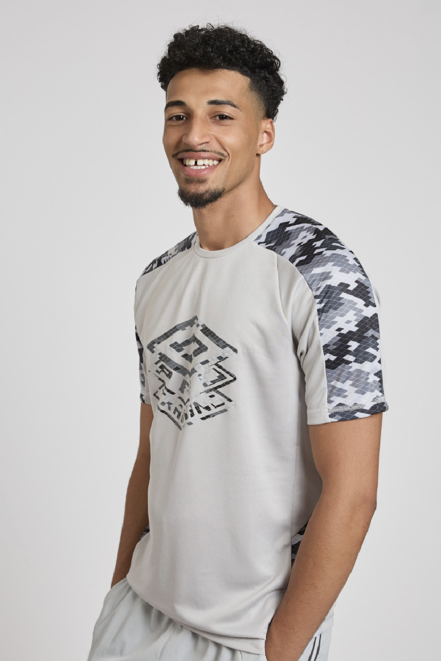 CAMISETA PRO TRAINING ACTIVE JERSEY HARBOR MIST / PRETO