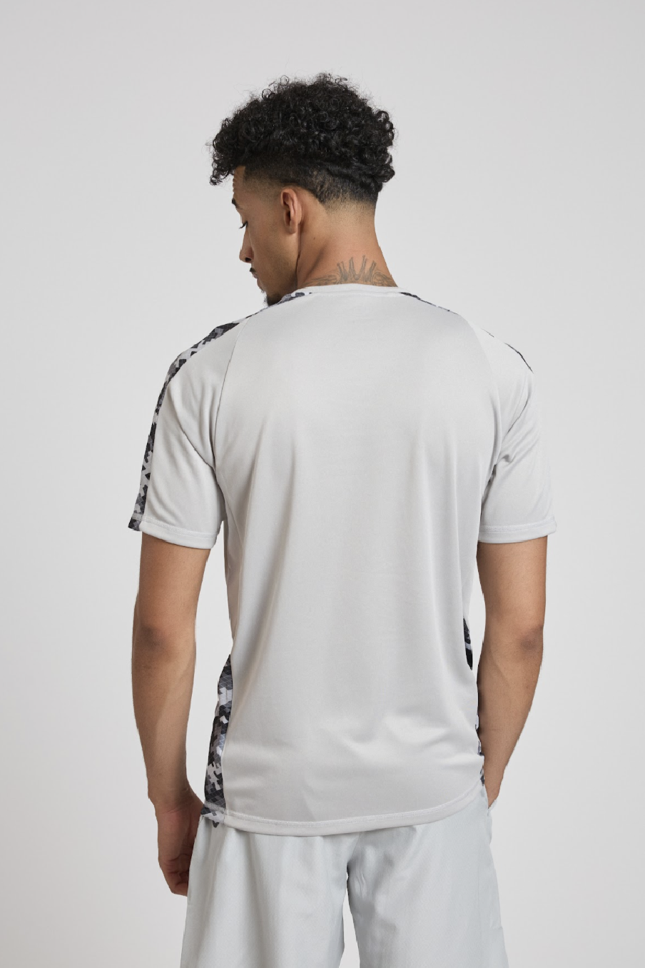 CAMISETA PRO TRAINING ACTIVE JERSEY HARBOR MIST / PRETO