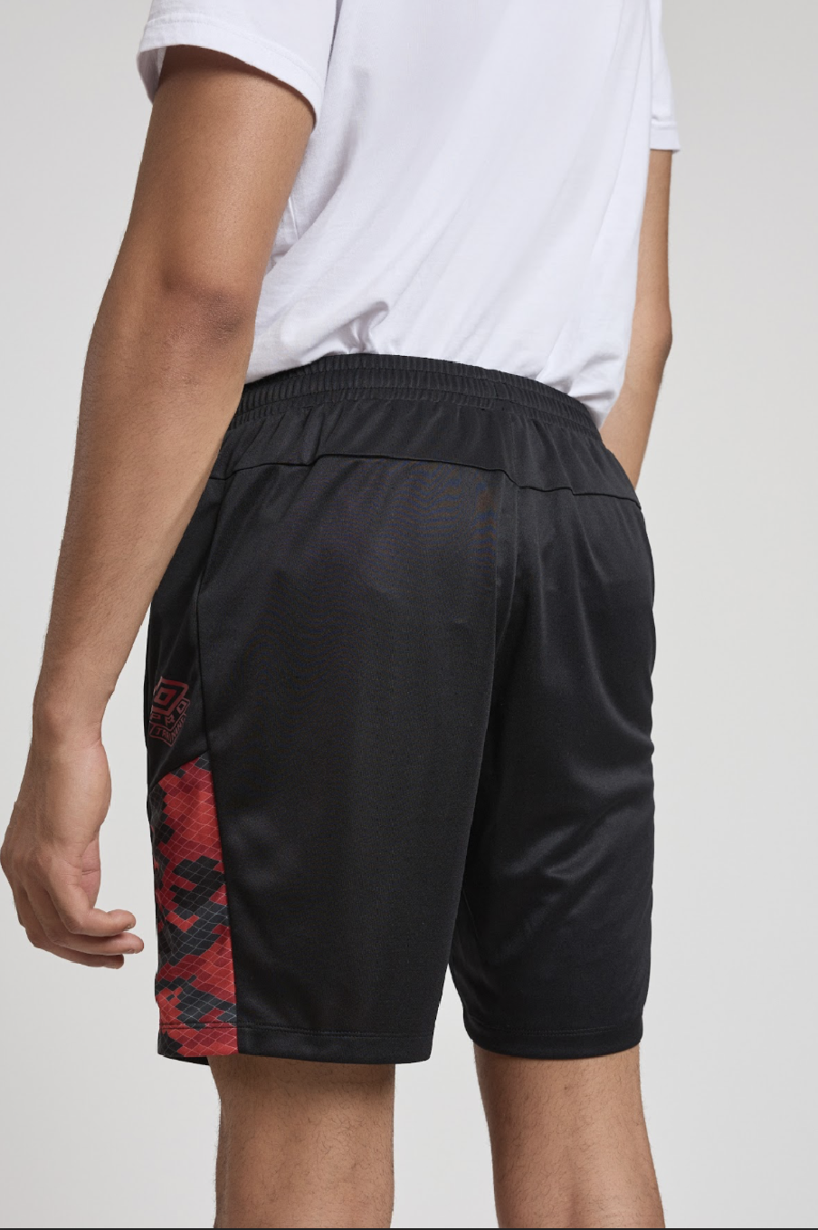 Umbro Pro Training Active Short Black / Red Dahlia