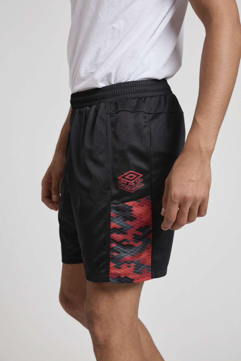 Short Umbro Pro Training Active Short Preto / Vermelho...