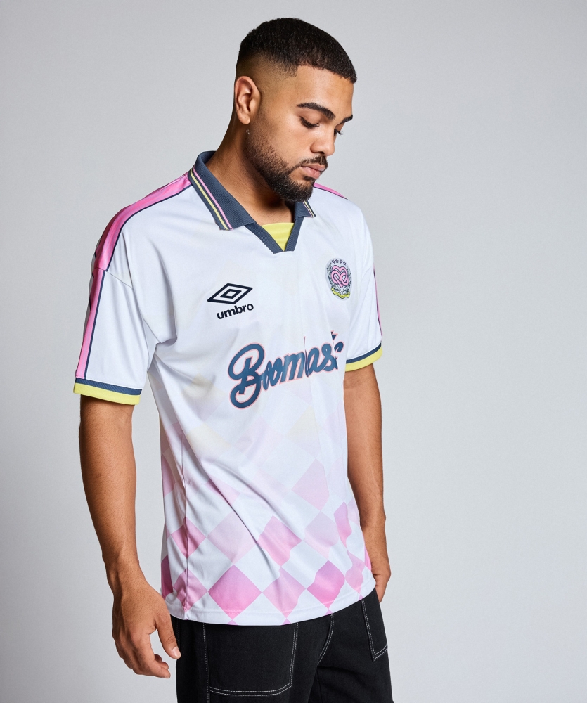 Camiseta Umbro Casa Boombástica 2025 T-shirt Branco / rosa