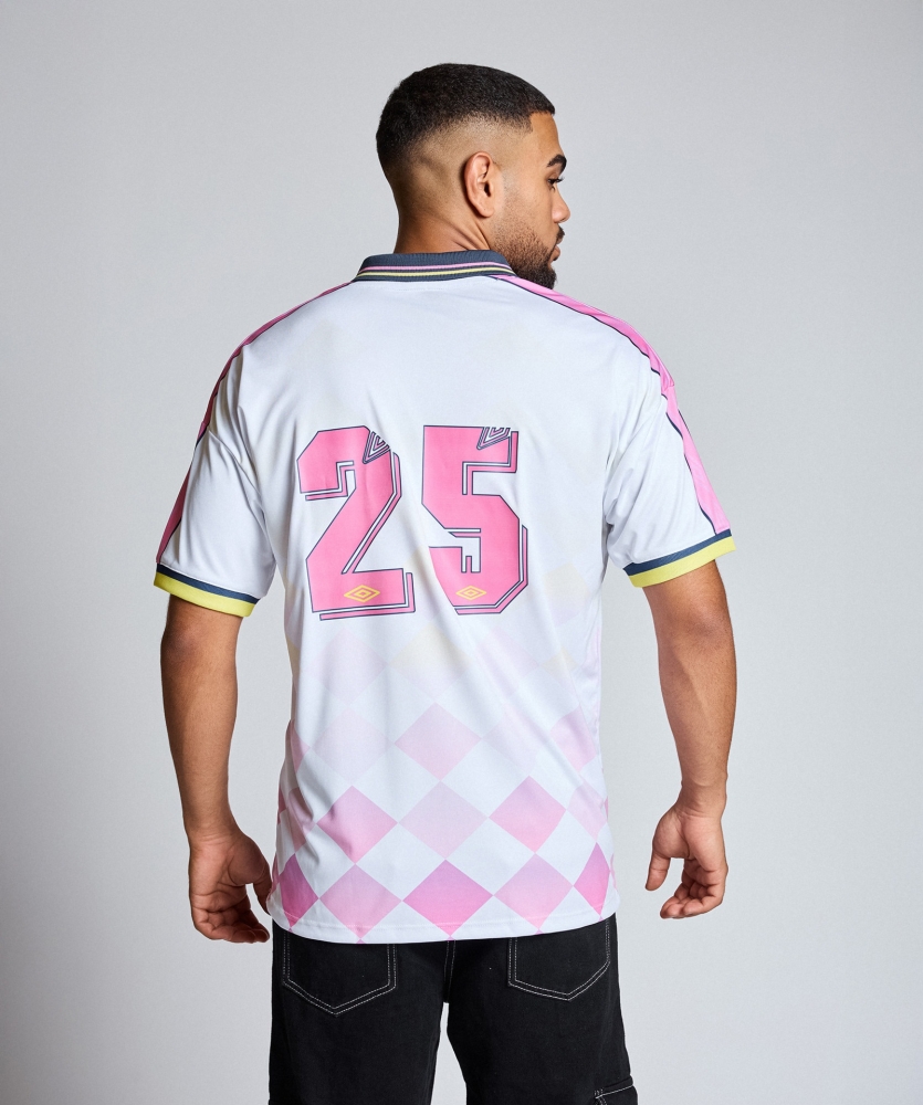 Camiseta Umbro Casa Boombástica 2025...