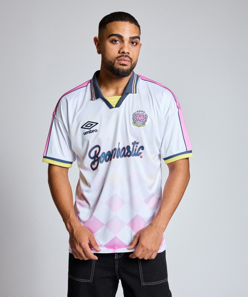 Camiseta Umbro Casa Boombástica 2025 T-shirt Branco / rosa