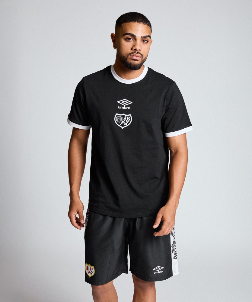 Camiseta Umbro Rayo Vallecan andando...