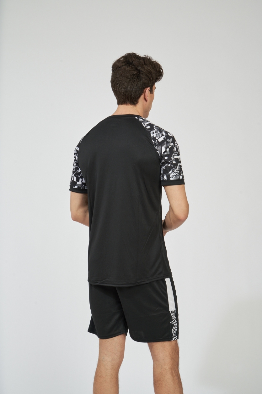 T-shirt Umbro Kabele black / white