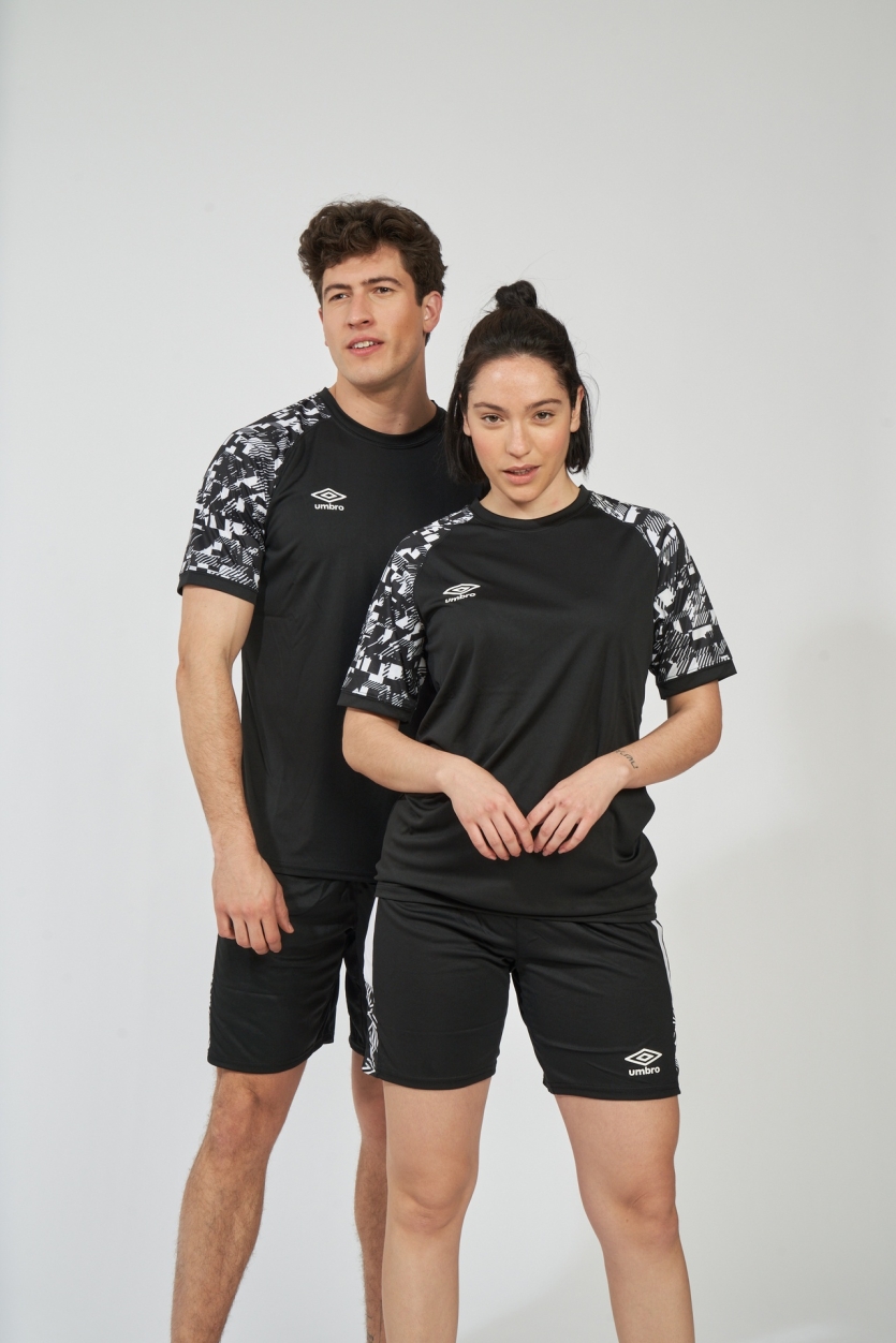 T-shirt Umbro Kabele black / white