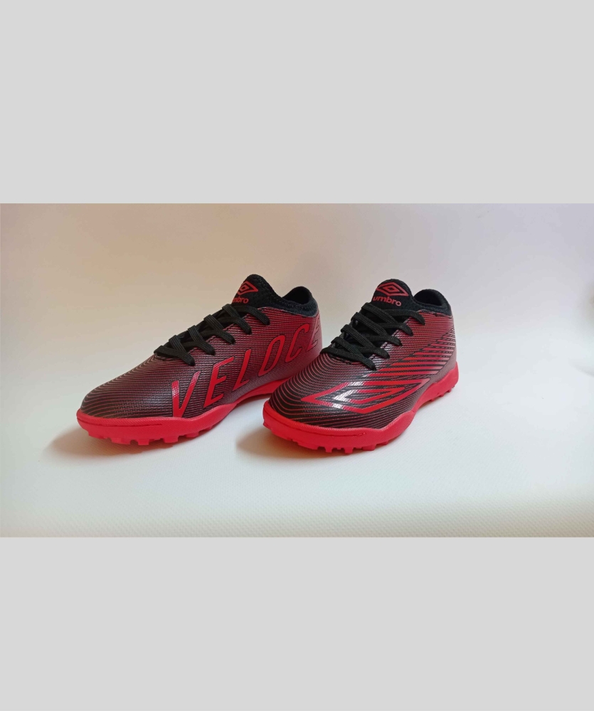 Inicialização Umbro Veloce Lt V (TF) - Júnior - Preto / Equestre Vermelho
