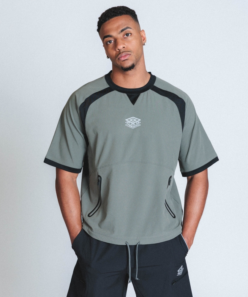 Camiseta Umbro Pro Training Elite Woven Pullover Gunmetal/Black
