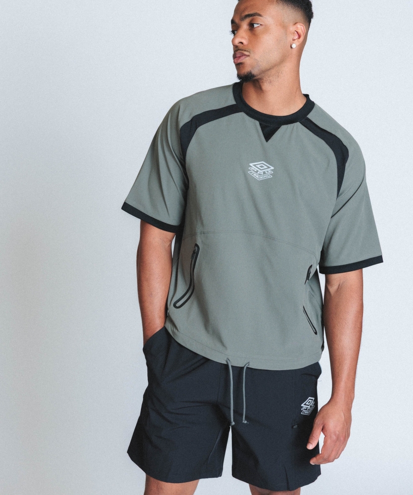 Camiseta Umbro Pro Training Elite Woven Pullover Gunmetal/Black