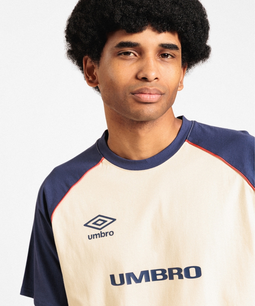 Camiseta Umbro Club de Barrio Tee...