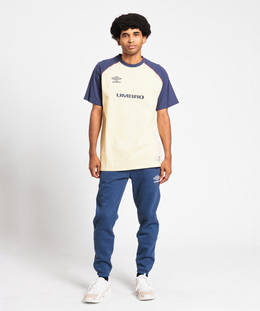Camiseta Umbro Club de Barrio Tee...