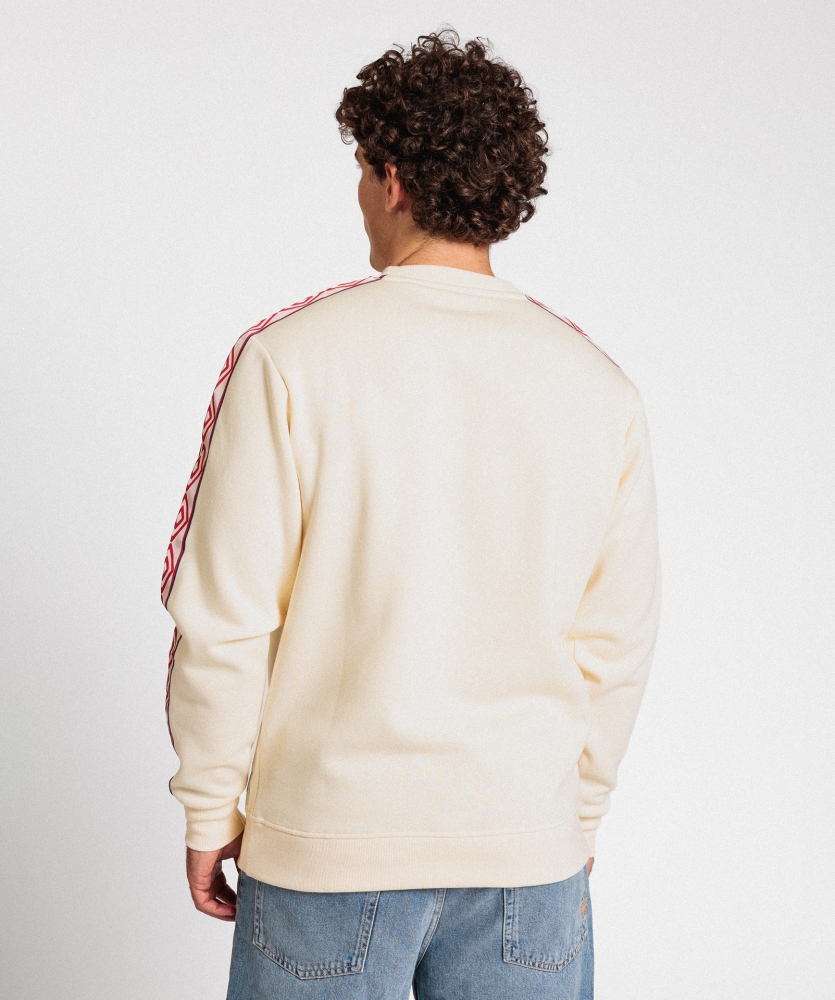 Sudadera Umbro Club de Barrio Sweat  Canoli Cream / Skipper Blue / Raspberry wine