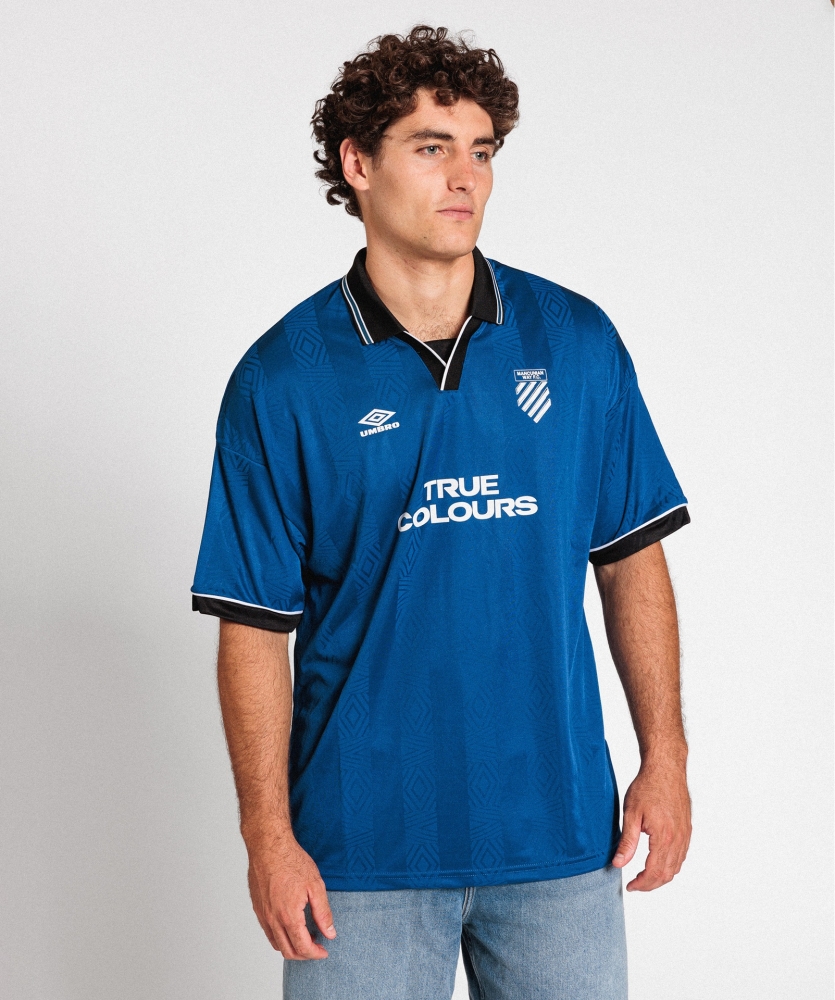 Camiseta Umbro Boxy Football Shirt...