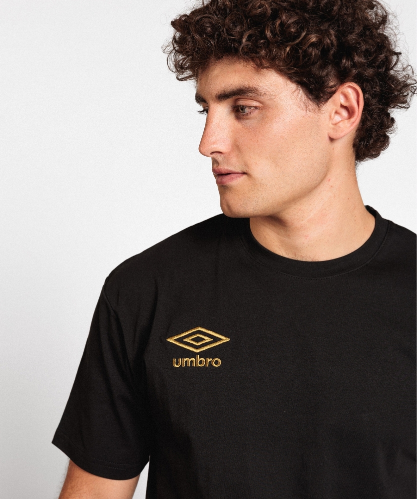 Camiseta Umbro Essentials Tee Black /  Dusty Olive 2