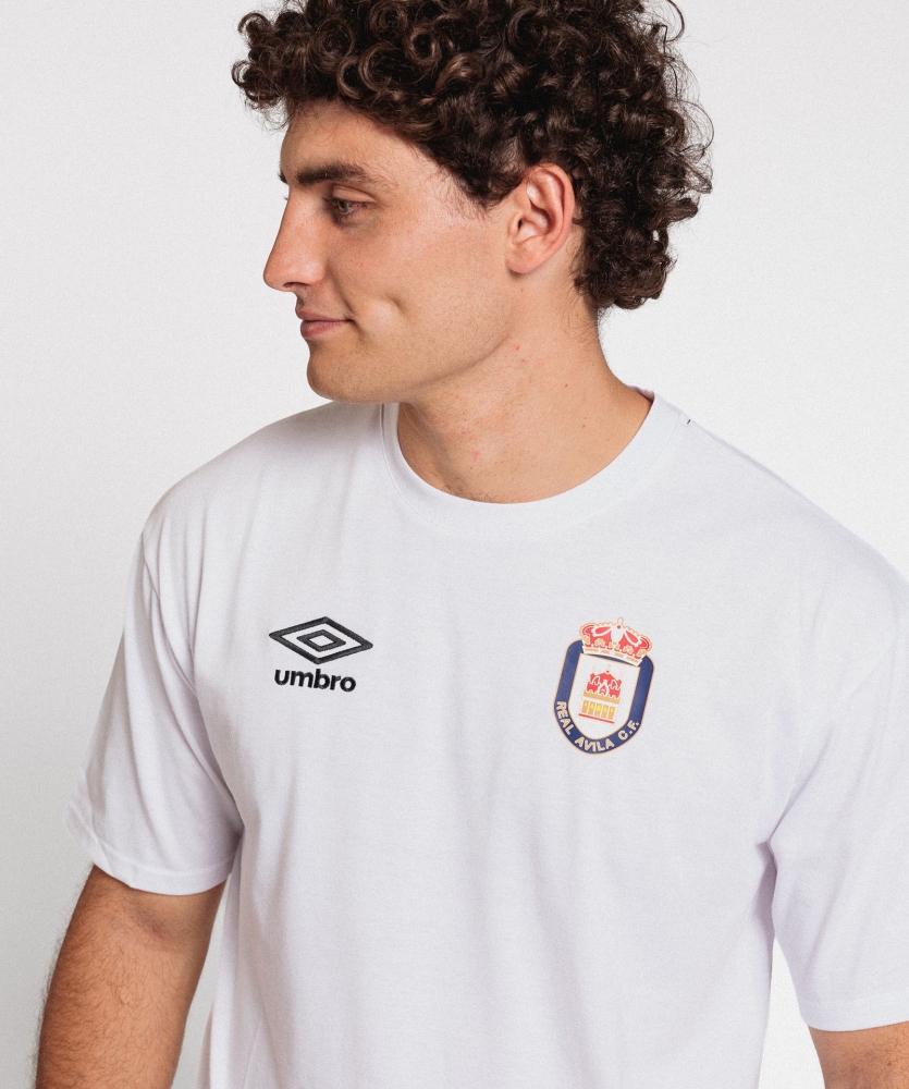Camiseta Umbro Real Ávila Essential Wardrobe Small Logo Brilliant White / Black